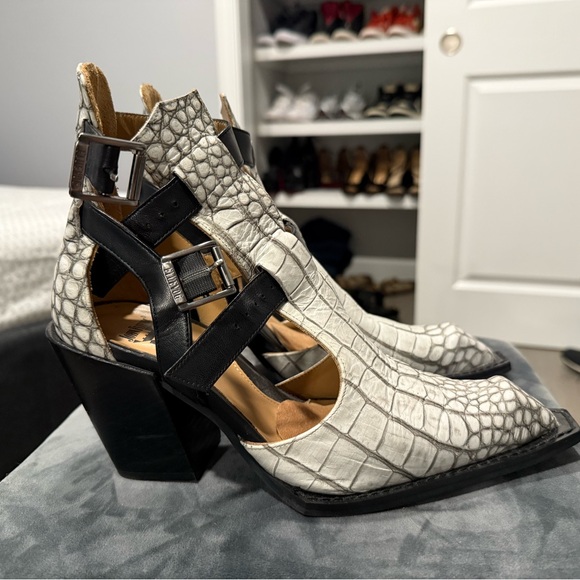 Elegant Crocodile John Fluevog - Picture 5 of 9
